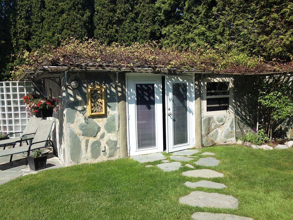 The Stone Hedge Bed And Breakfast Richmond Exterior foto